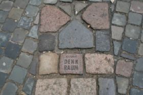 Am Aachener Dom.jpg